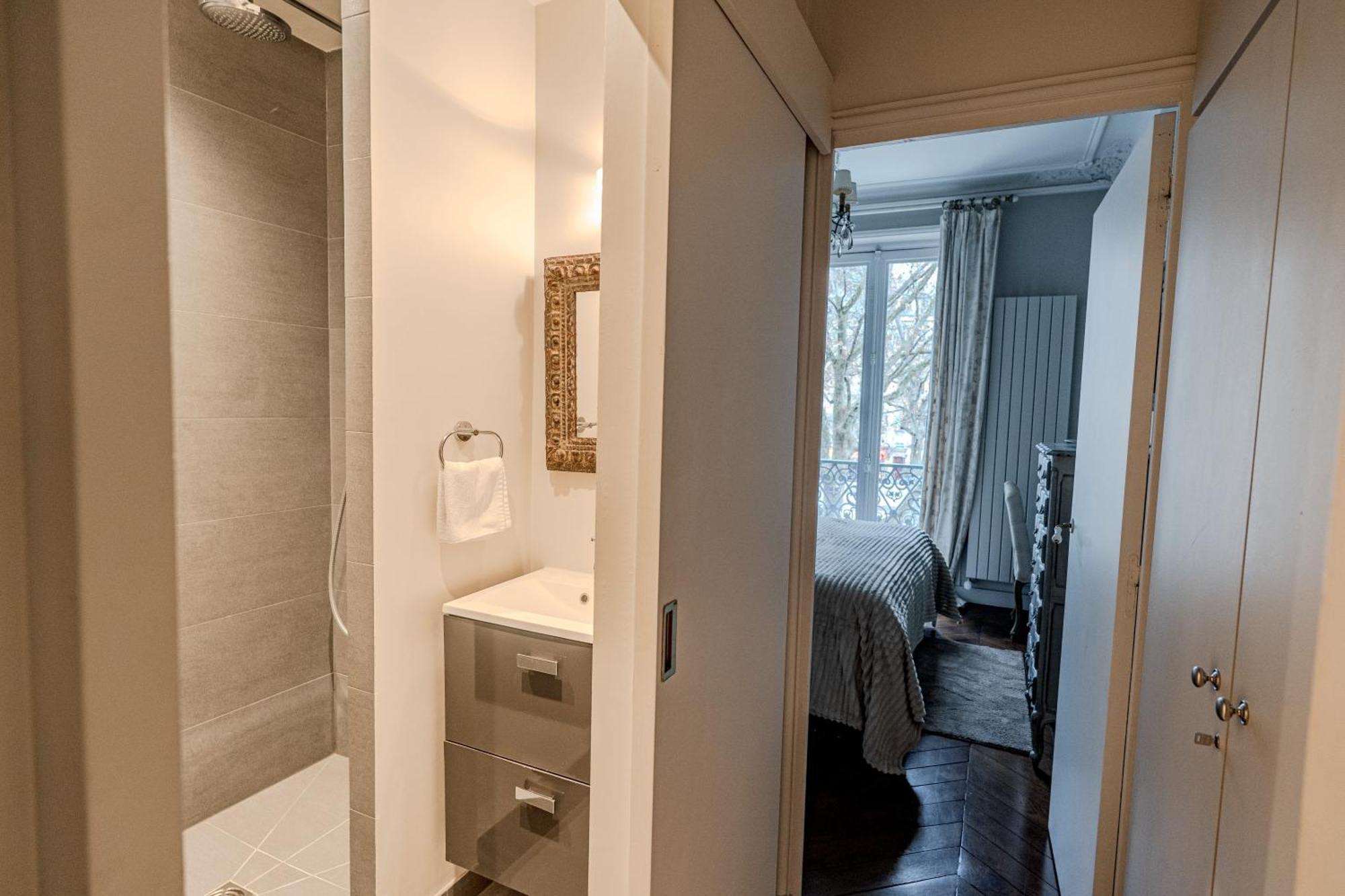 Ac 3bds With Arc De Triomphe View & Terrace Apartment